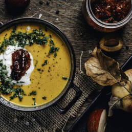 Butternurkürbis-Suppe_EarthneedsVegans