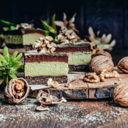 no-bake Avocado Cake vegan