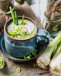 Frühlingszwiebelsuppe