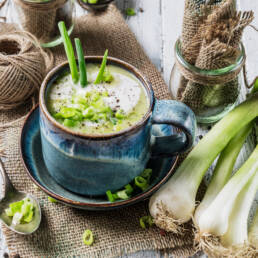 Frühlingszwiebelsuppe