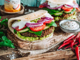 Naan Hackfleisch Burger vegan earth needs vegans