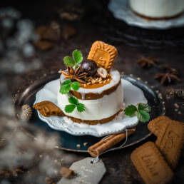 vegan Biscoff Cheesecake