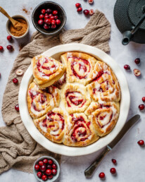 Cranberry Zimt Hefeschnecken