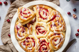 Cranberry Zimt Hefeschnecken