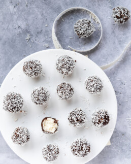 Bounty Snowballs vegan