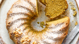 Zucchini-Walnuss-Gugelhupf vegan