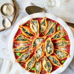vegane Conchiglioni mit Spinat-Ricotta